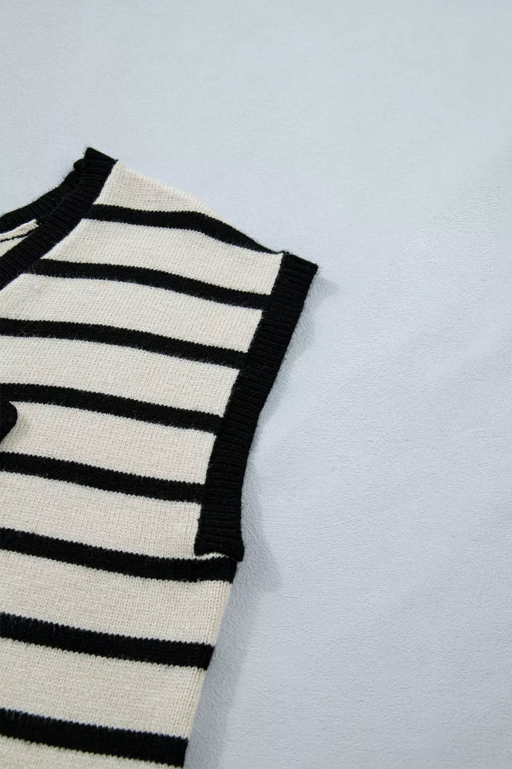 Striped short sleeve knit top with oversized bow