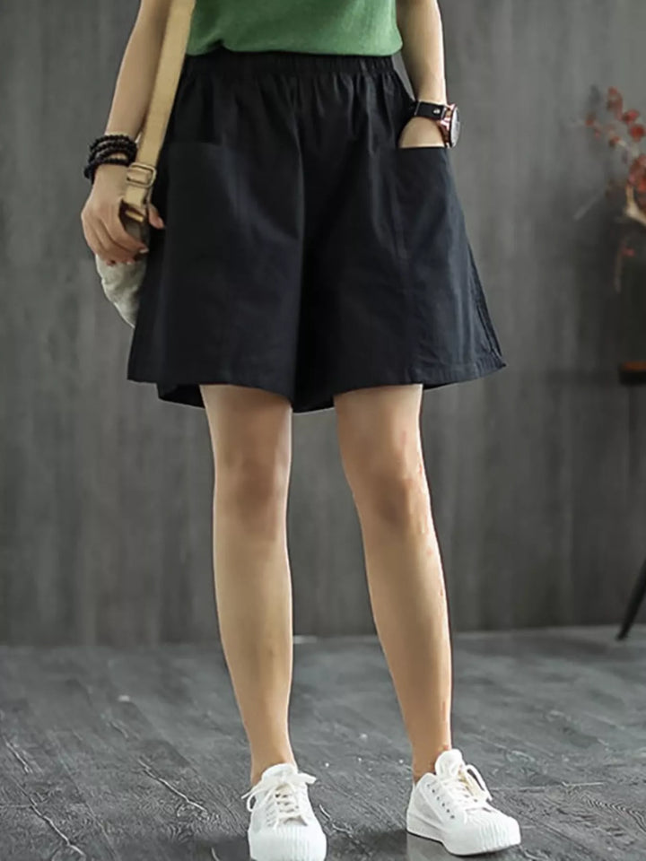 Wide-leg elastic waist shorts with patch pockets