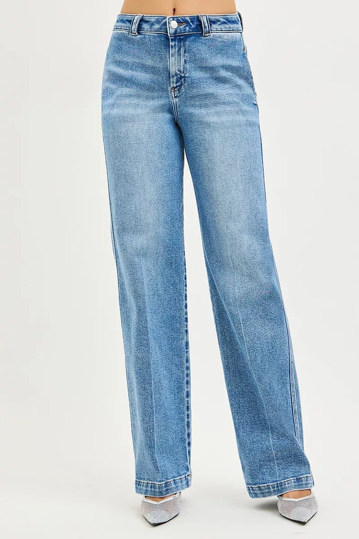 MEDIUM High-rise slouchy straight-leg jeans with relaxed thigh