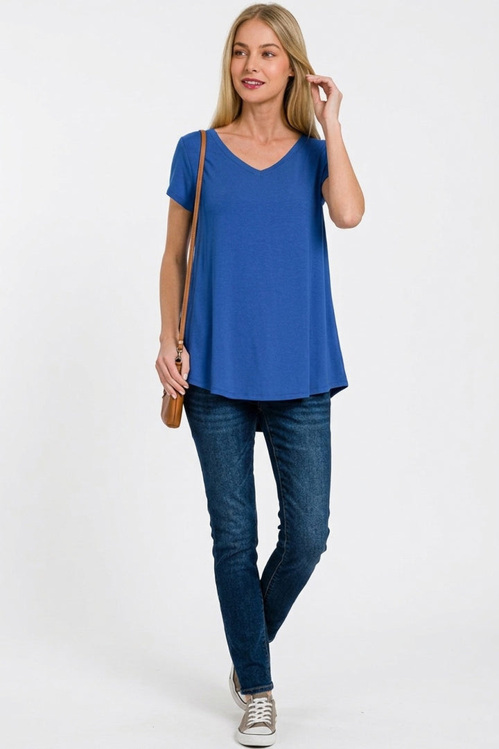 Rayon V-neck short sleeve top with round hem