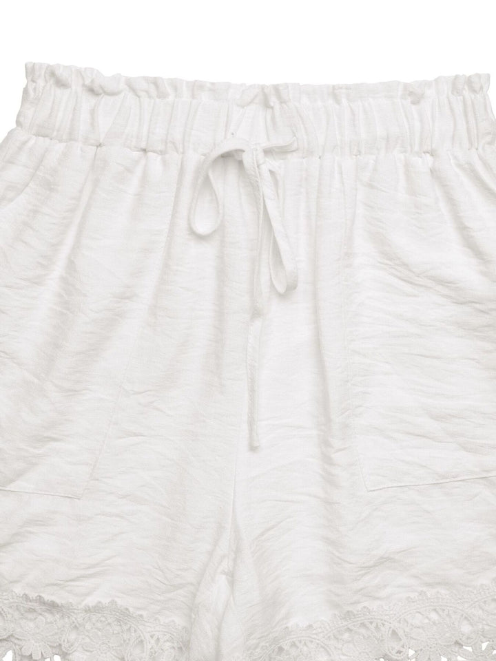 Lace trim paper-bag waist drawstring shorts