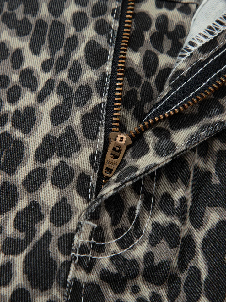 Leopard print high-rise barrel-leg jeans with pockets