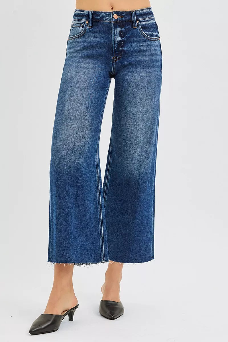 Mid-rise wide-leg cropped jeans with raw frayed hem