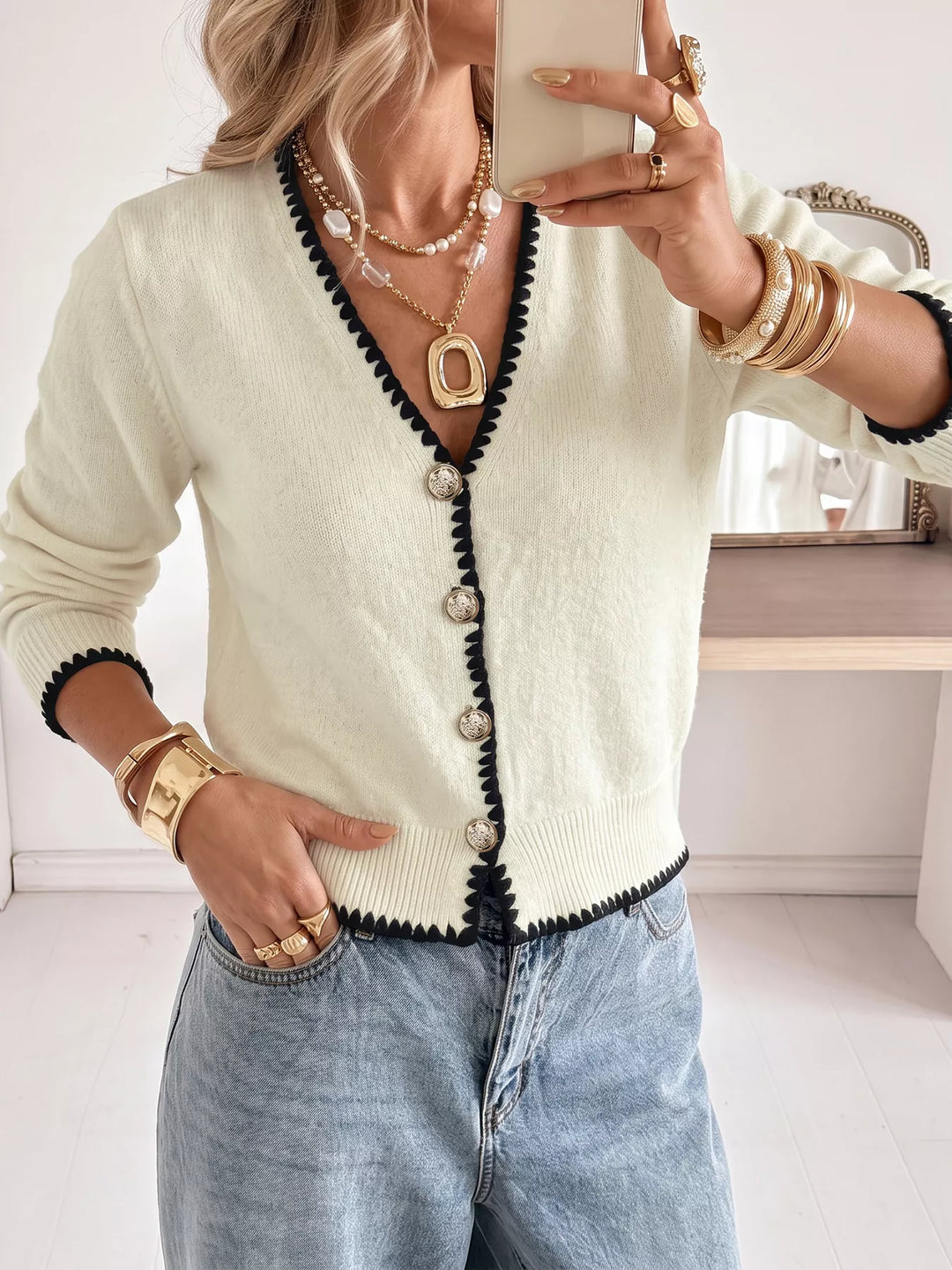 Contrast whipstitch trim V-neck button-front knit cardigan