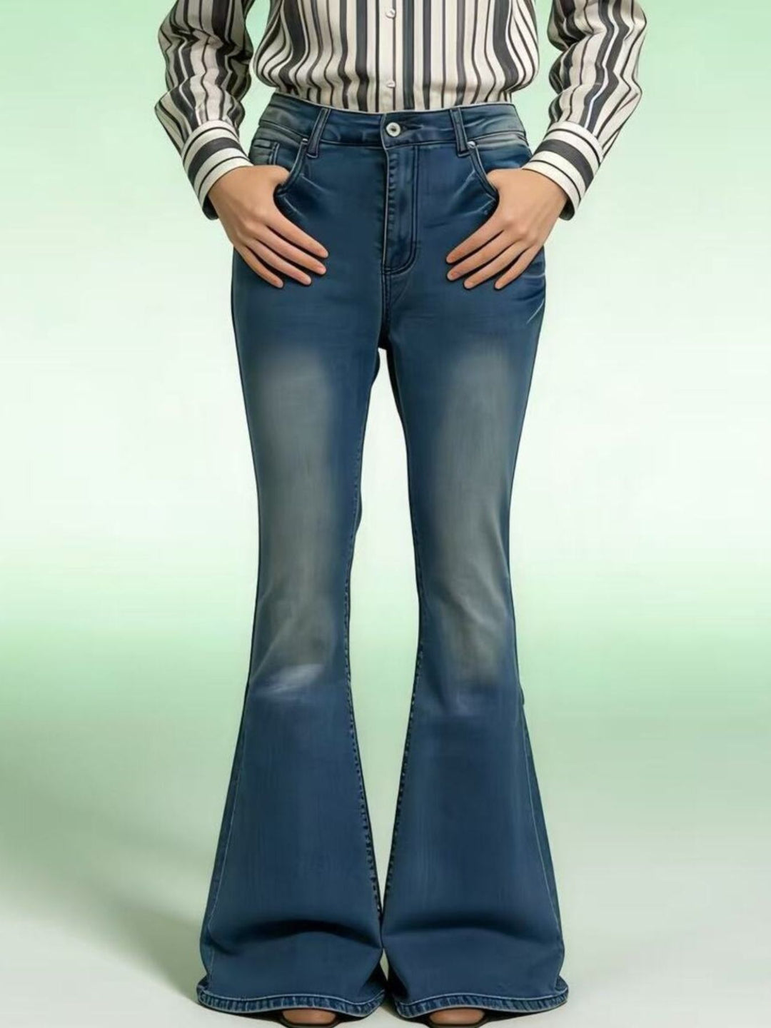 Vintage wash high-rise flare jeans in stretch denim
