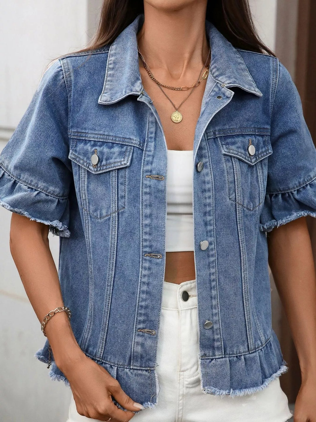 Raw hem ruffled short-sleeve denim jacket