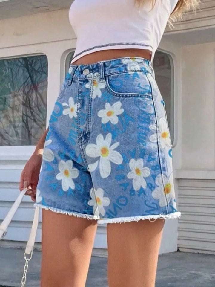 Frayed hem high-rise denim shorts with pockets