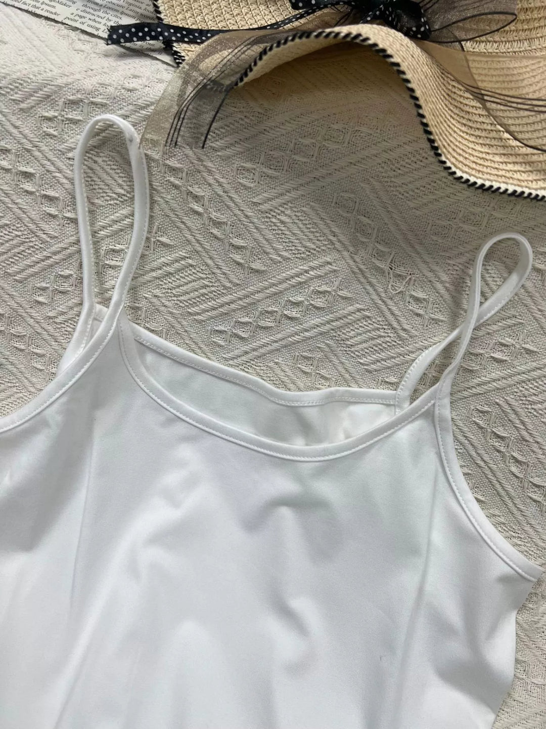 Fitted spaghetti strap scoop neck cropped cami