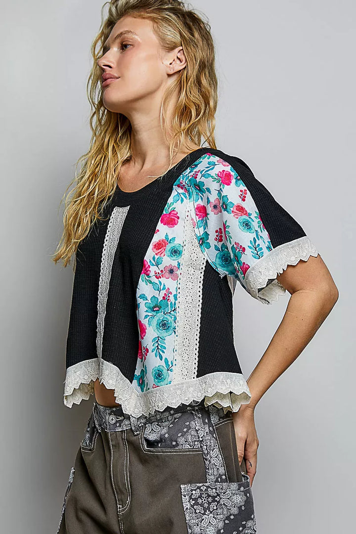 Ribbed crop top with floral panels and eyelet lace trim