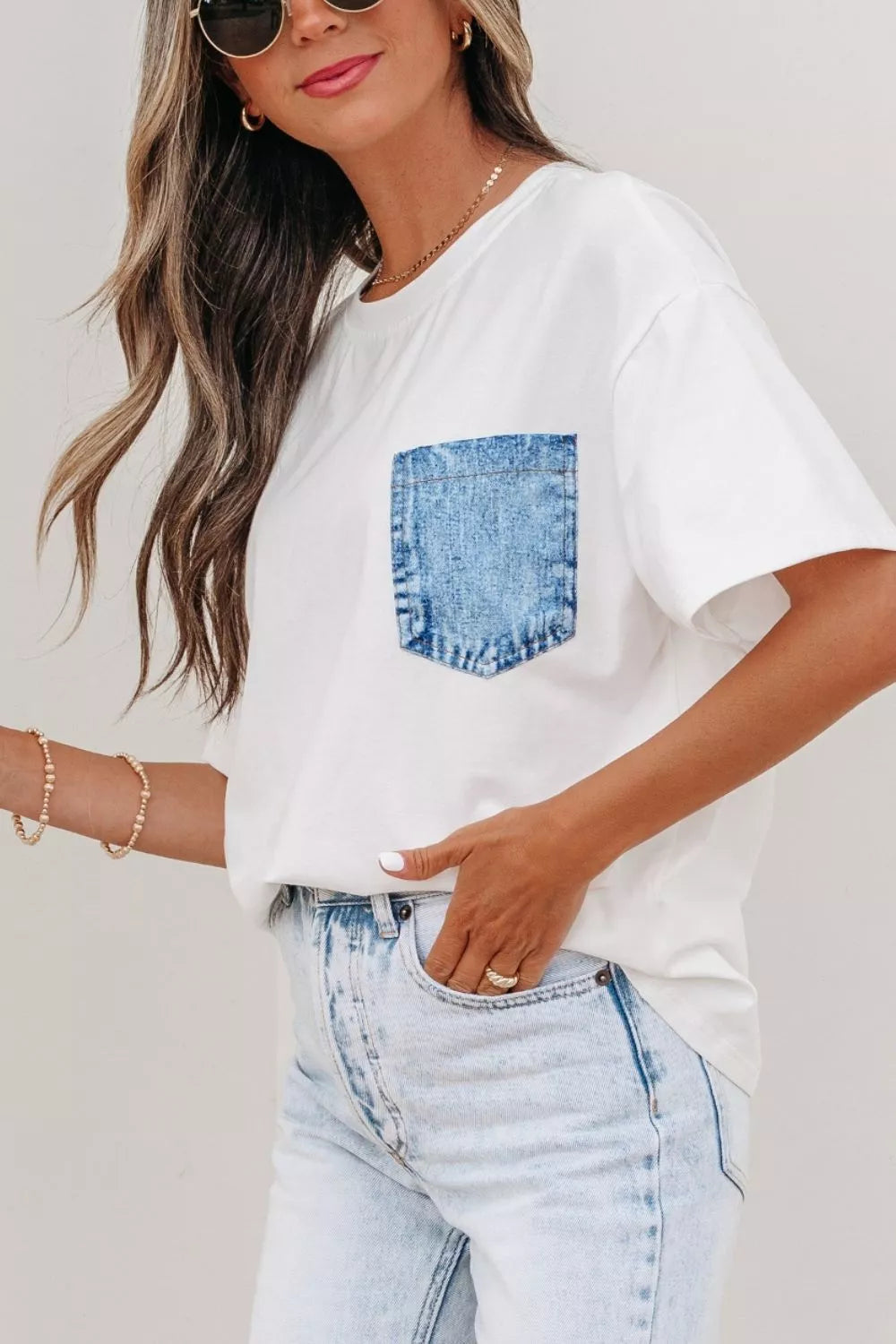 White Denim chest pocket relaxed cotton crew neck tee