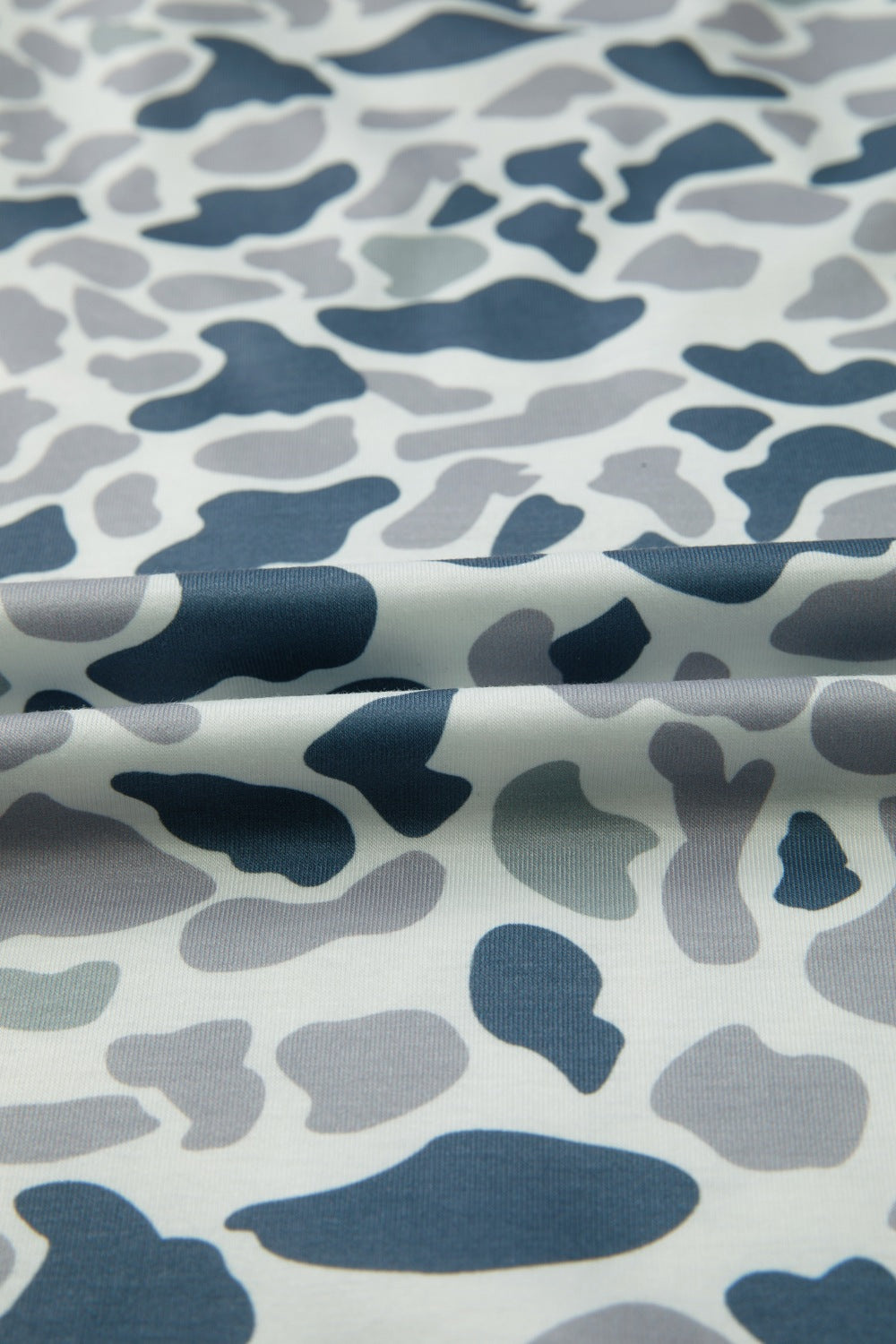 Abstract camo print V-neck pocket tee
