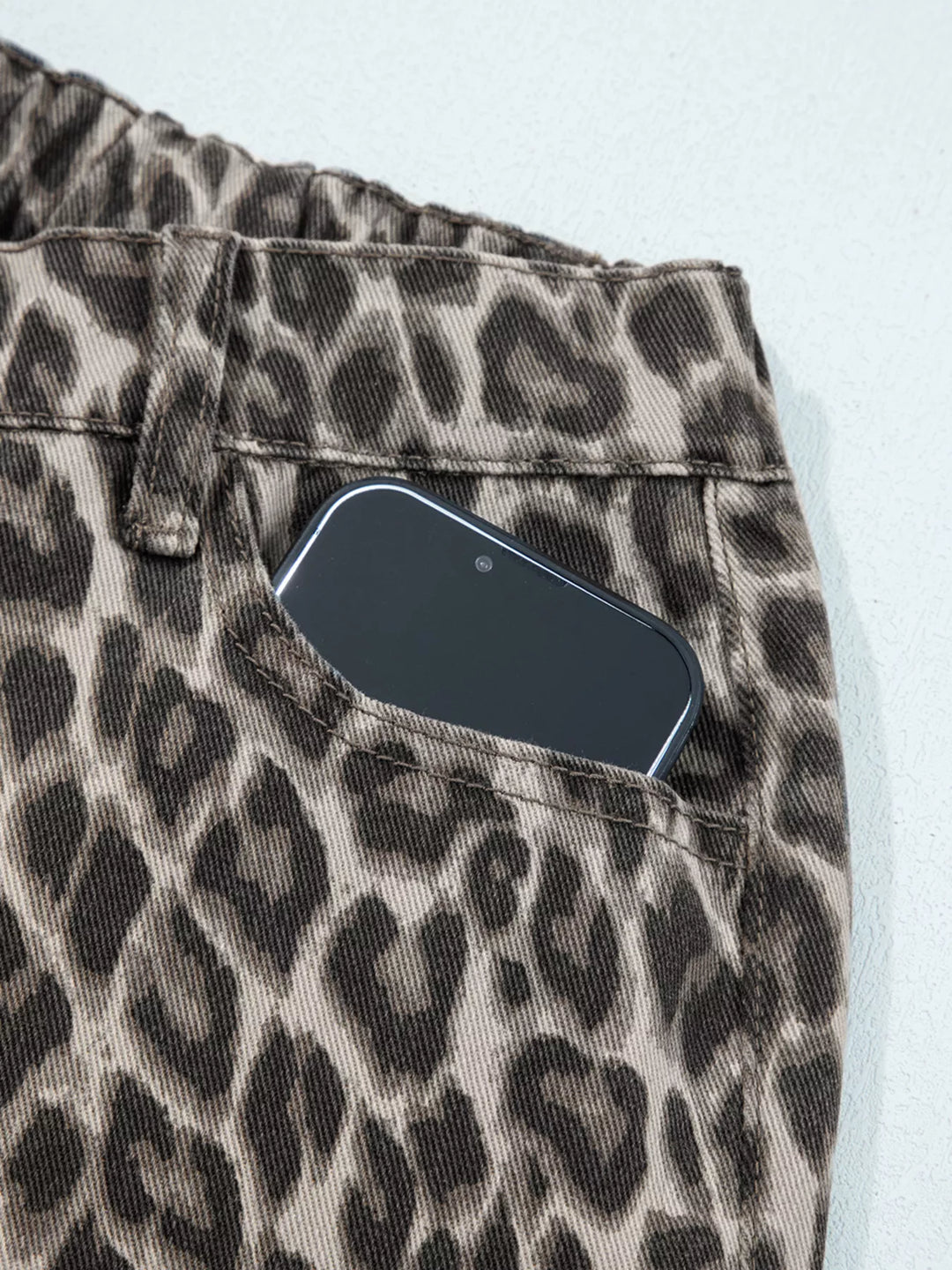 Leopard print straight loose-leg jeans with cuffed hem