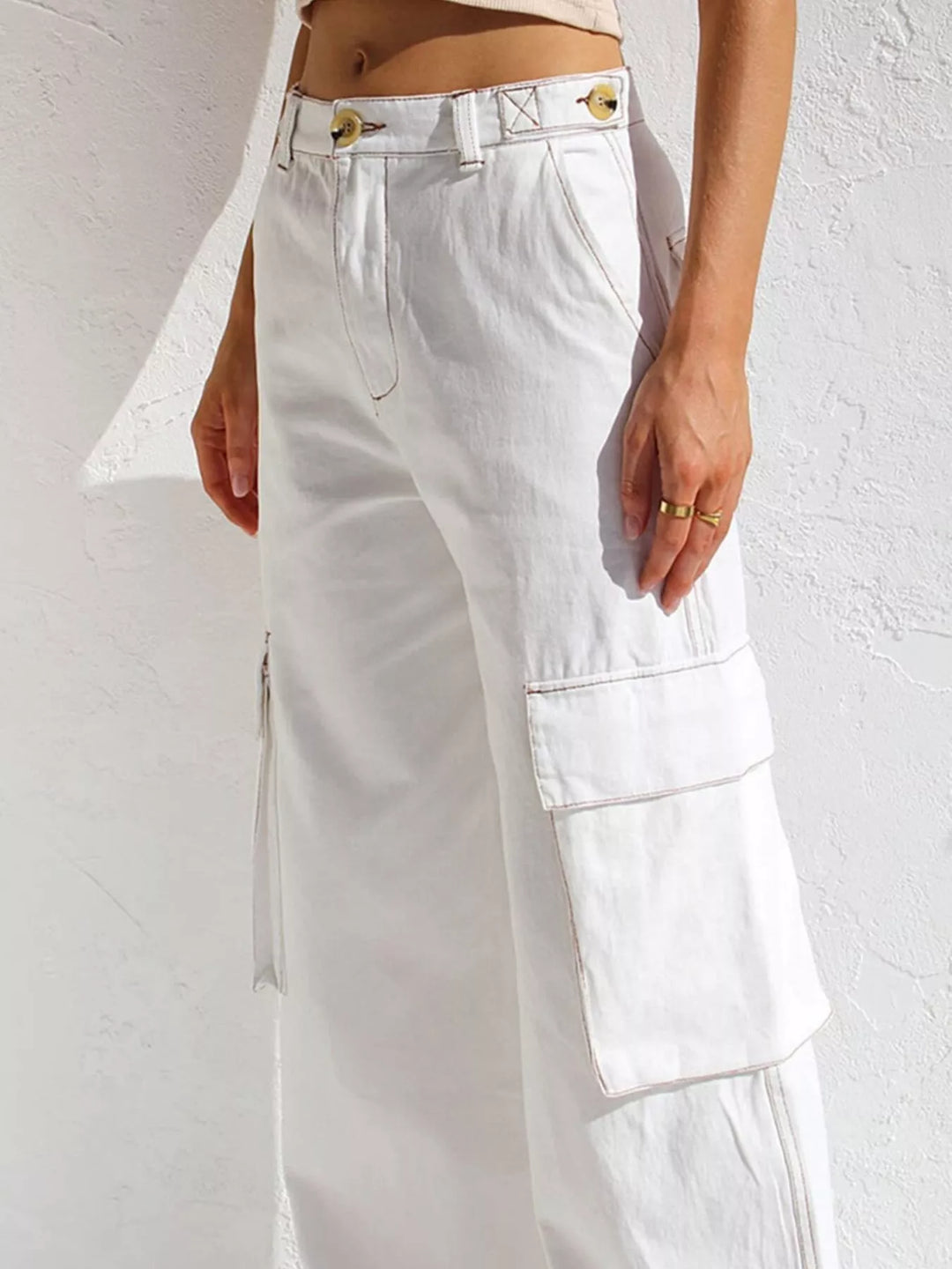 High-rise wide-leg cargo jeans with flap pockets