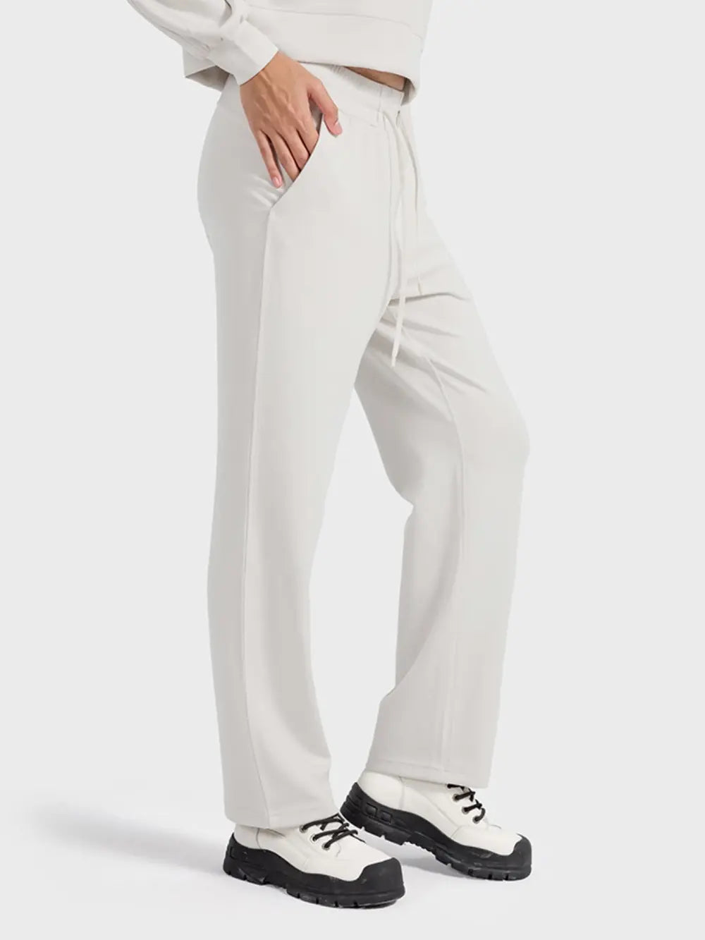Drawstring straight leg sweatpants with pockets