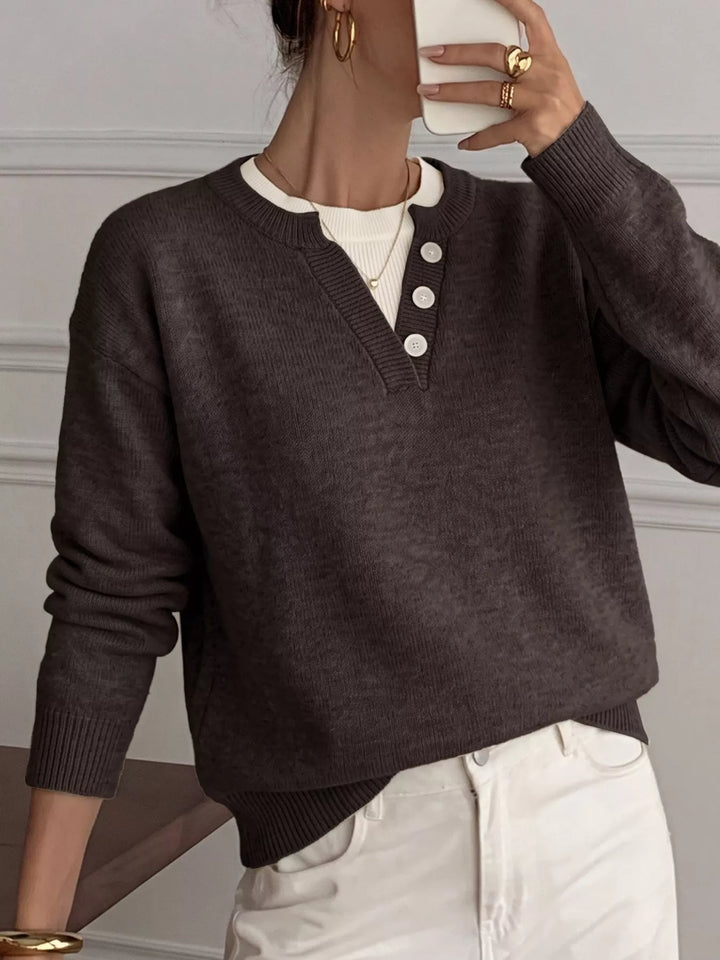 Three-button henley placket knit sweater with ribbed trim