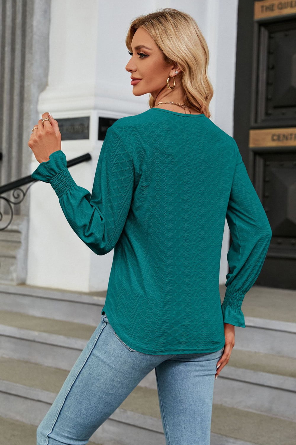 Contrast crochet V-neck blouse with flounce sleeves