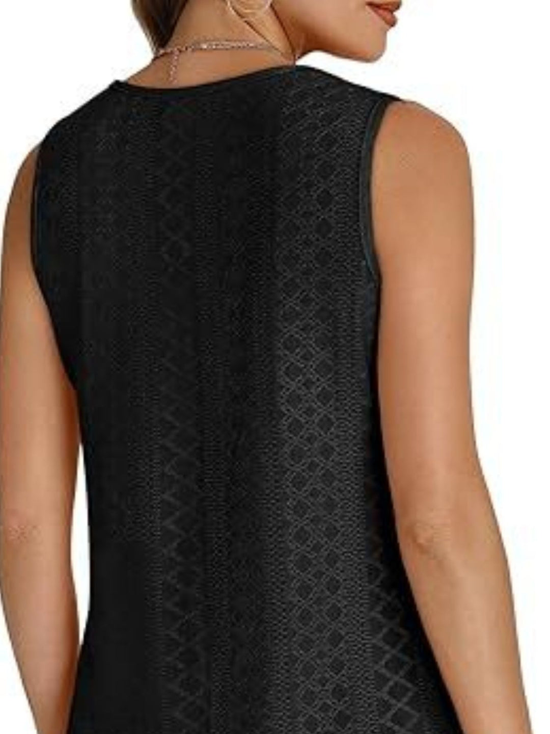 Eyelet V-neck sleeveless tank with diamond texture
