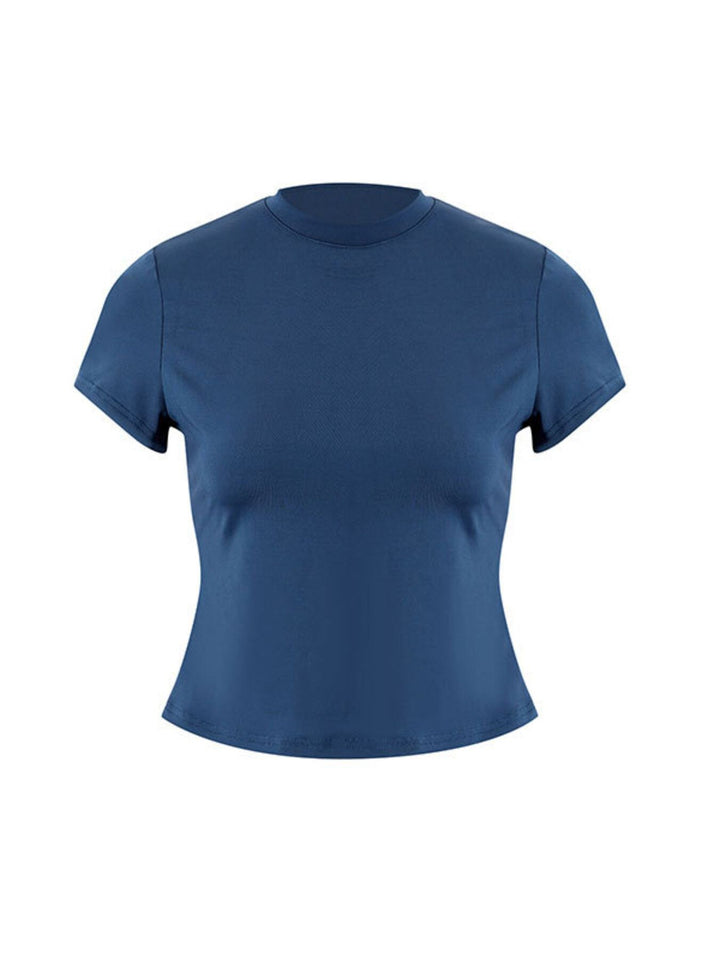 Slim-fit crew neck crop tee with short sleeves