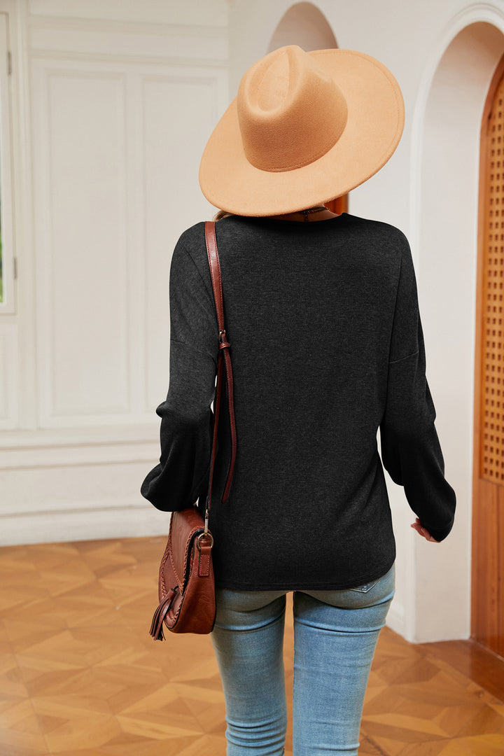 Crochet trim V-neck long sleeve knit blouse