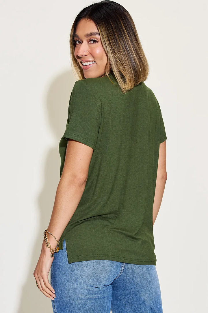V-neck high-low short sleeve tee with side slits