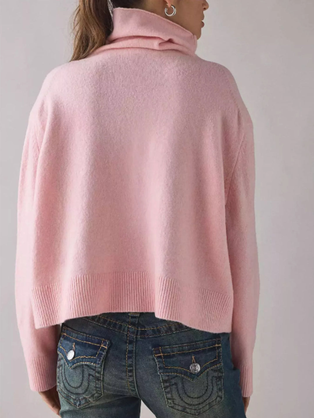 Turtleneck drop shoulder sweater with ribbed hem