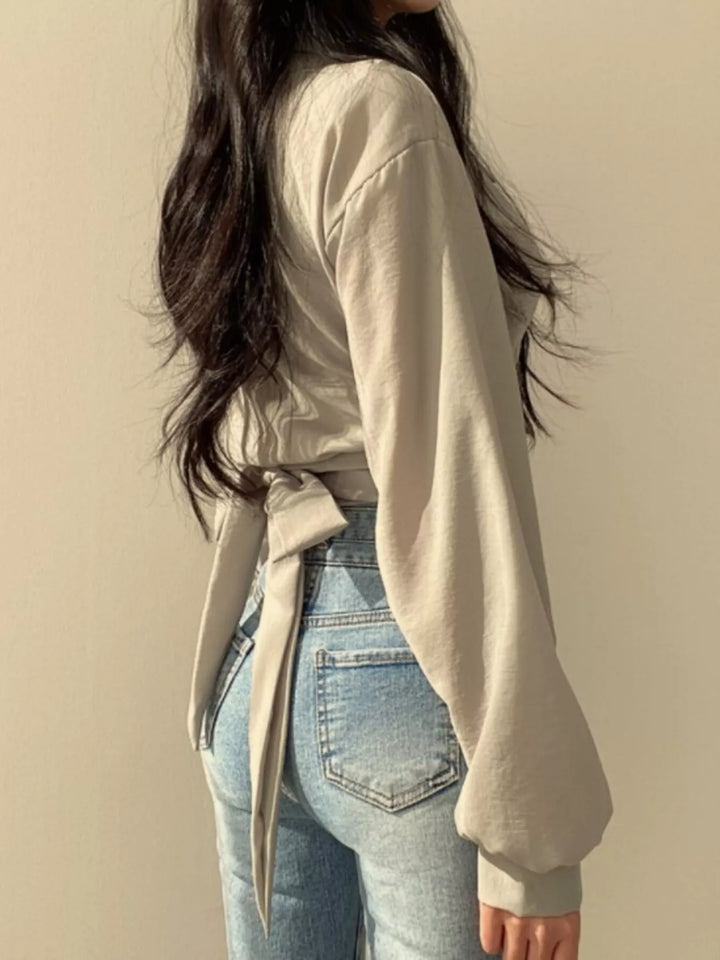 Twisted knot cropped shirt with long balloon sleeves