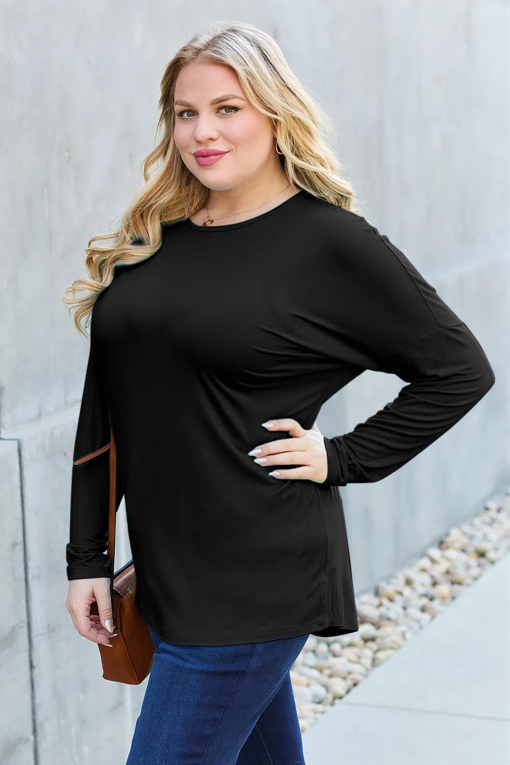 Dropped-shoulder round neck long sleeve knit top