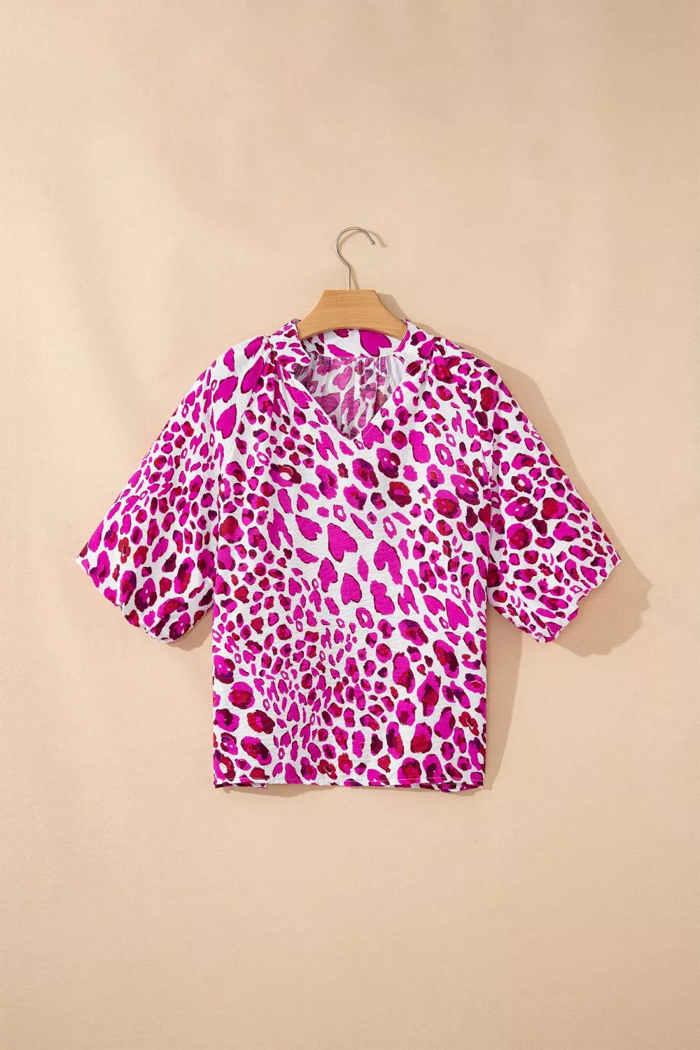 Leopard print V-neck blouse with puff sleeves