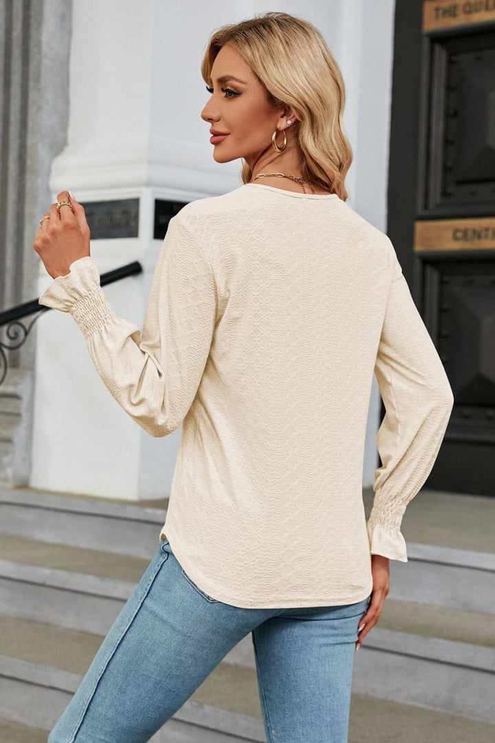 Contrast crochet V-neck blouse with flounce sleeves