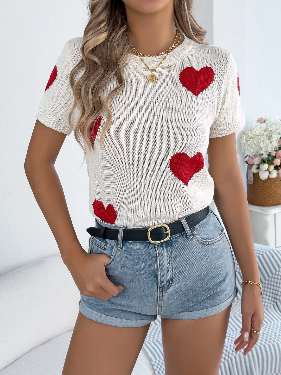 Red heart short sleeve knit top with crew neck