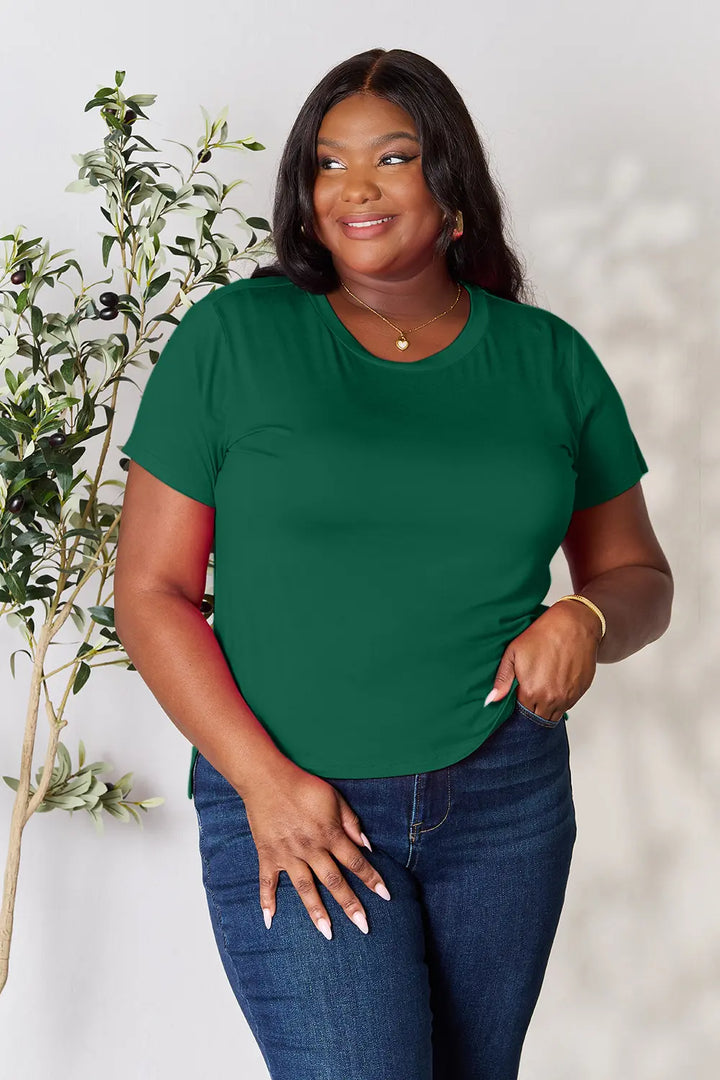Round neck short sleeve tee with relaxed fit