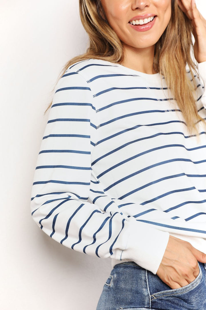 Striped long sleeve round neck pullover top