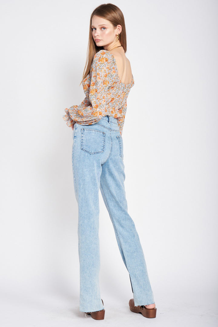 SCOOP NECK FLORAL TOP WITH RUFFLE DETAIL