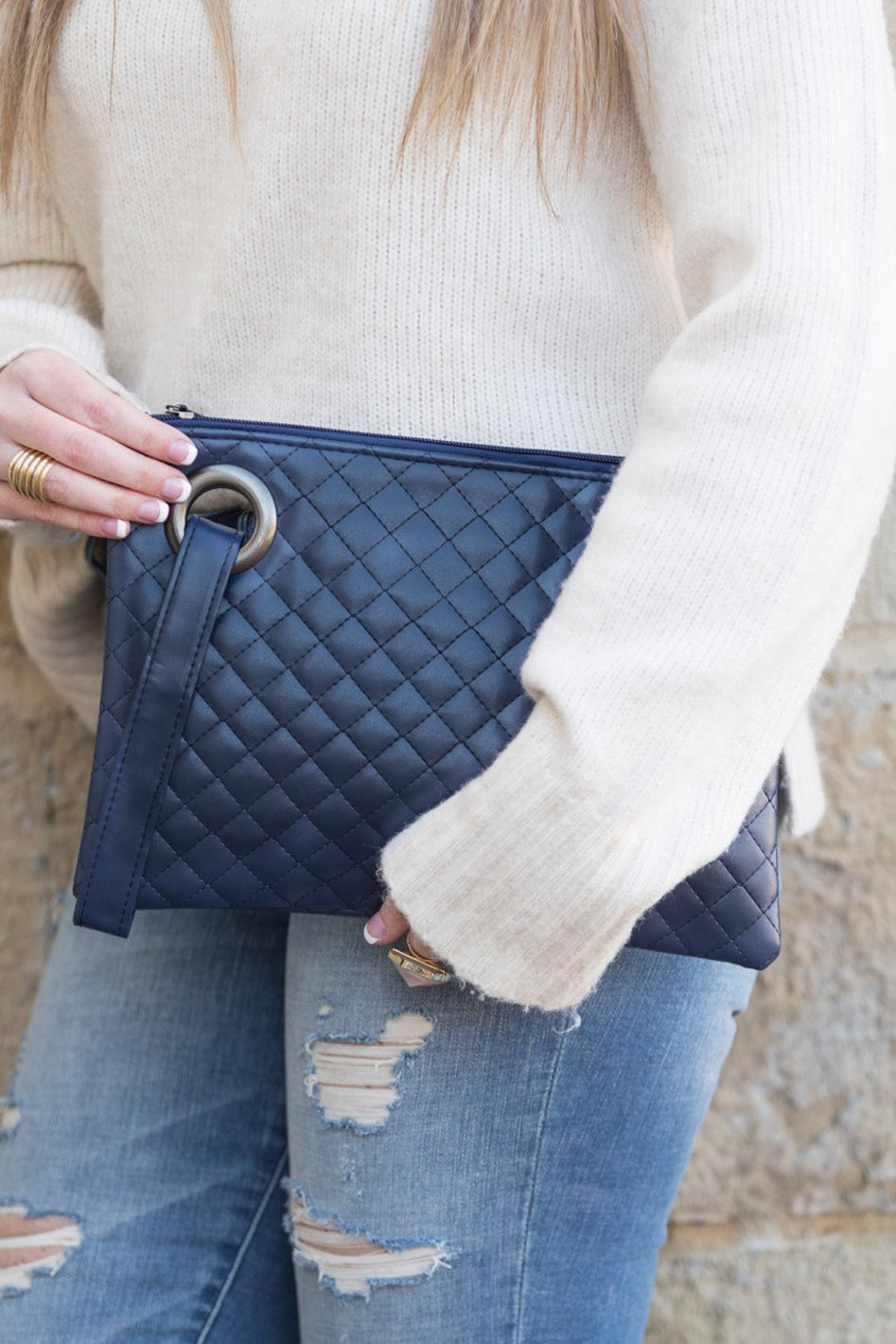 Quilted Wristlet Clutch - Azoroh