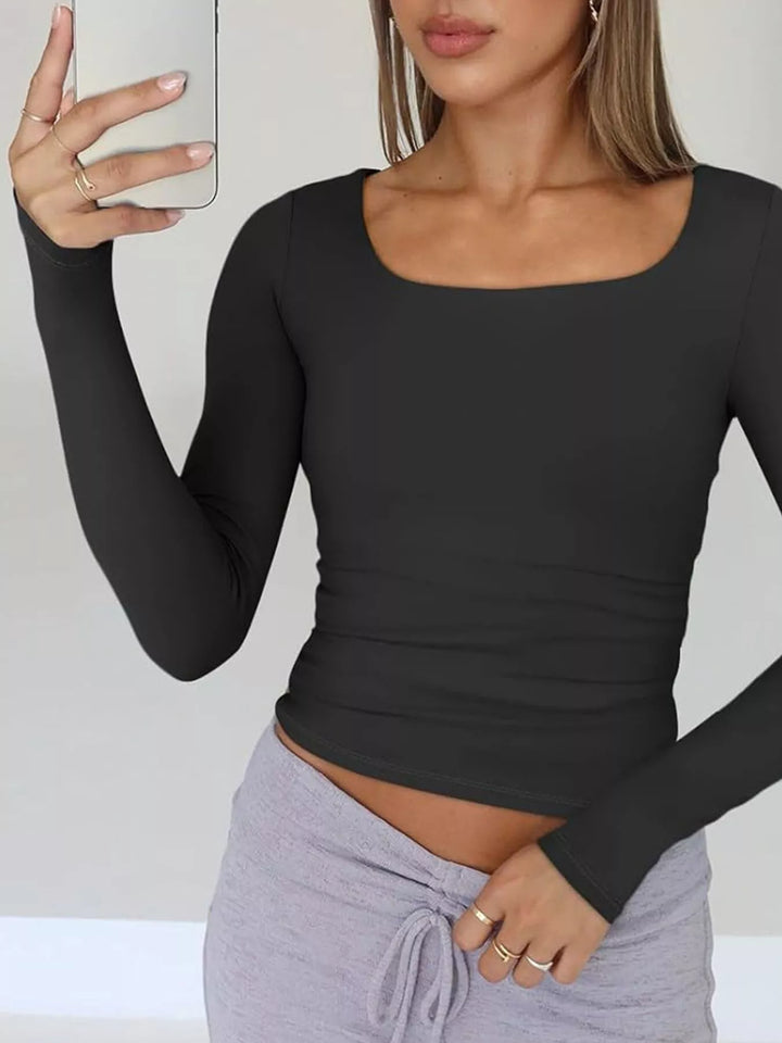 Slim fit scoop neck long sleeve top in smooth stretch knit
