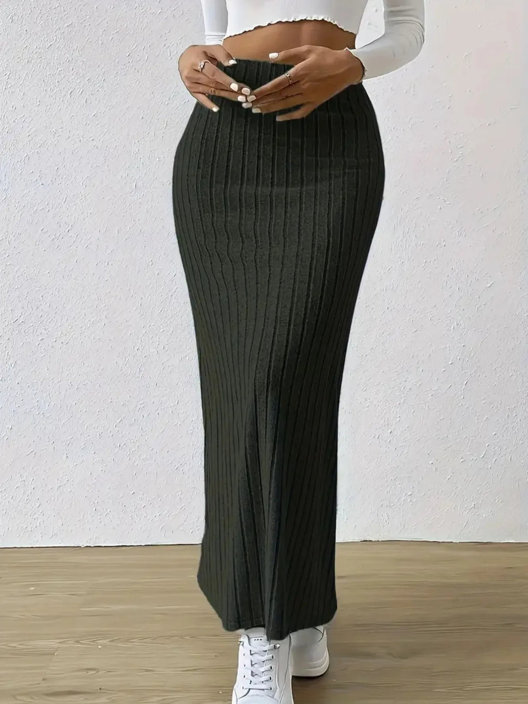 Ribbed knit high-waist maxi skirt with front slit