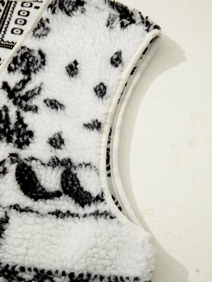 Open-front sherpa vest with paisley print and patch pockets