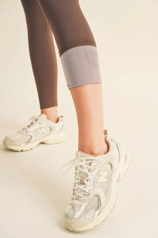 Fleece-lined high-waisted leggings with wide waistband