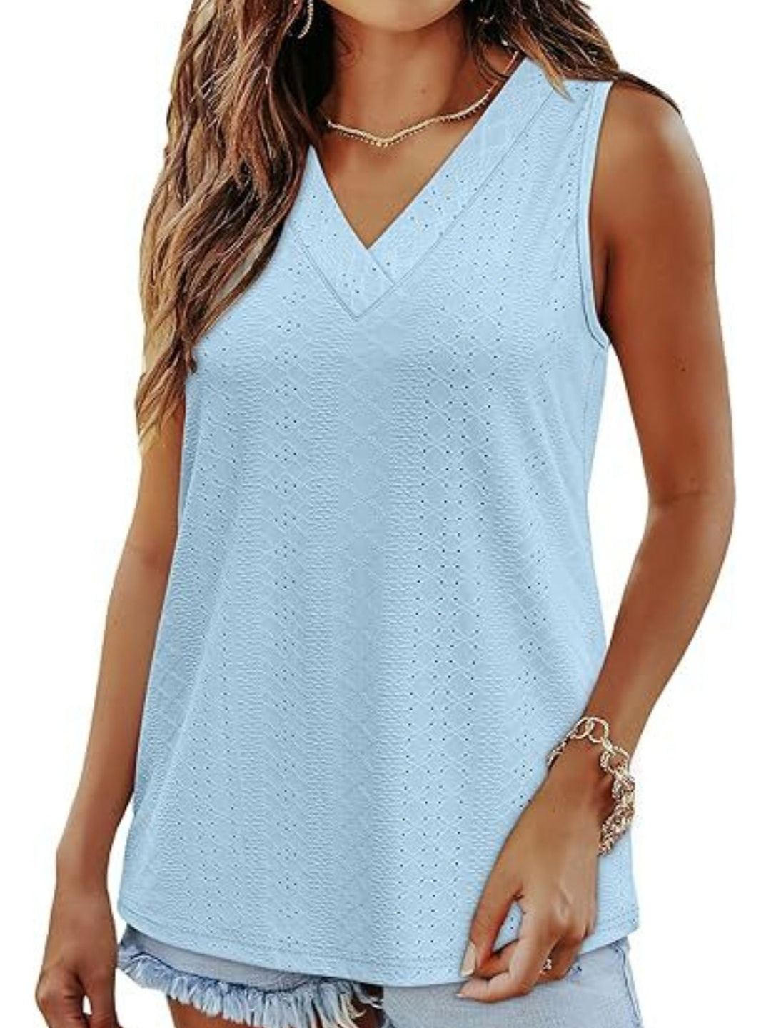 Eyelet V-neck sleeveless tank with diamond texture