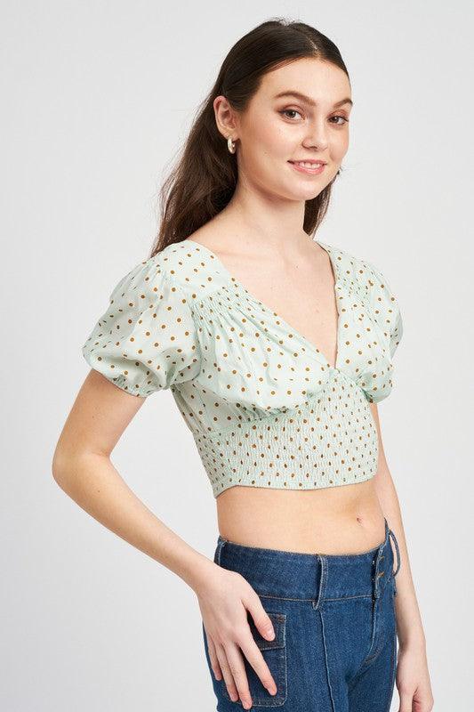 V NECK FLORAL CROP TOP WITH SMOCKING - Azoroh