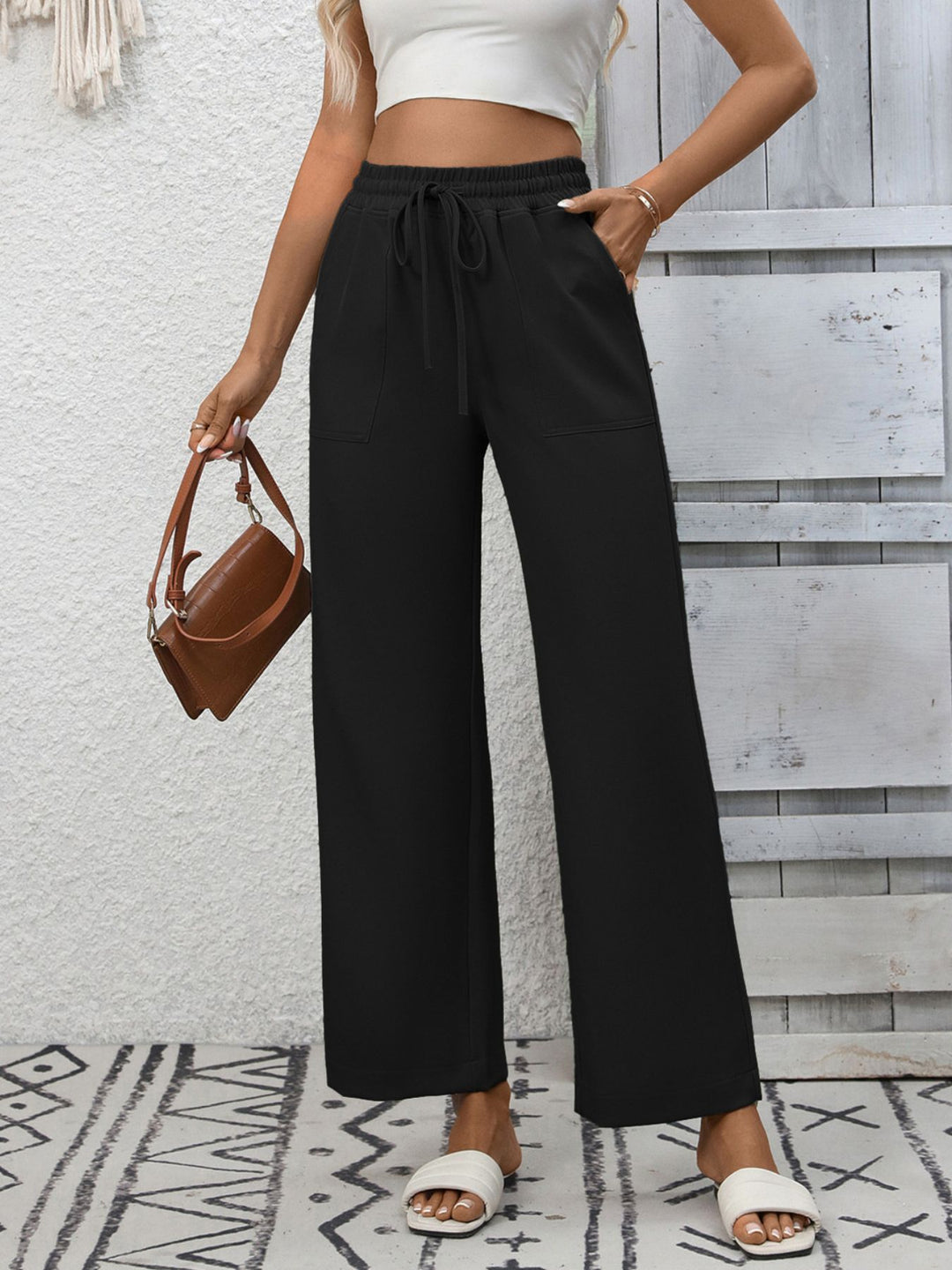 Drawstring wide leg pants with patch pockets
