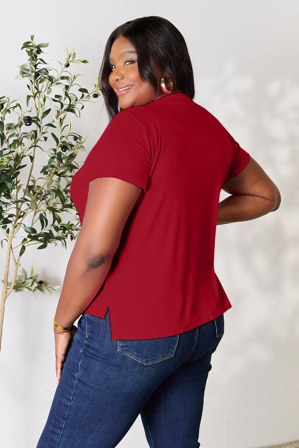 Round neck short sleeve tee in soft rayon knit