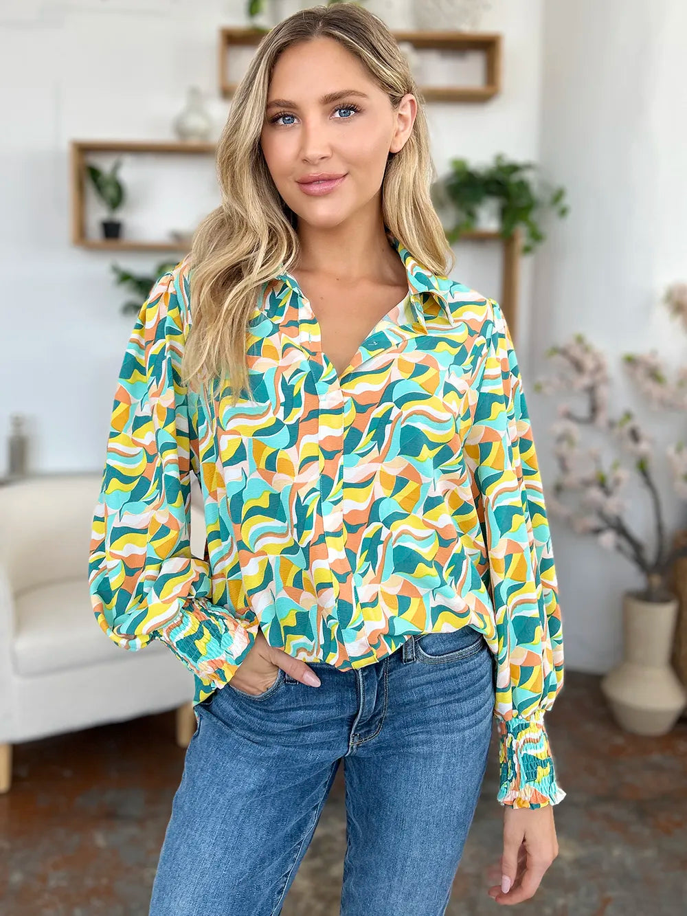 Abstract print smocked balloon sleeve blouse