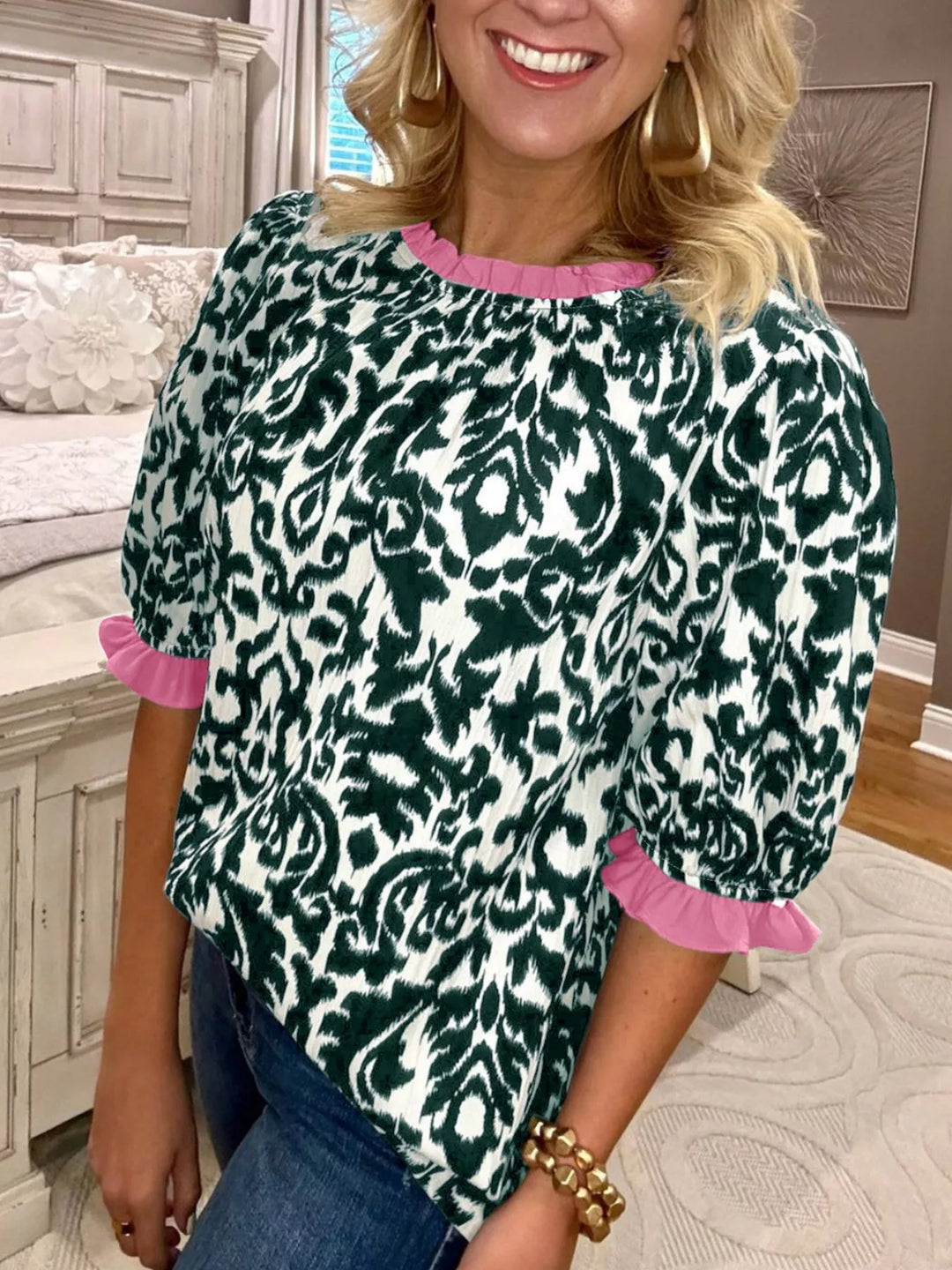 Ruffle contrast trim damask print puff sleeve blouse