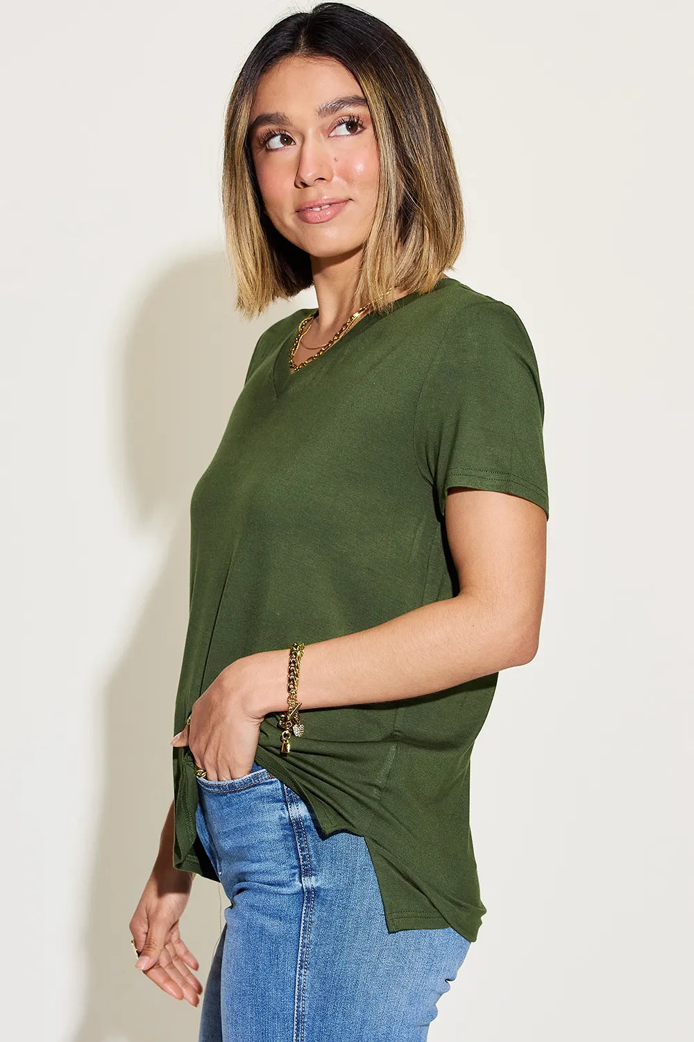 V-neck high-low short sleeve tee with side slits