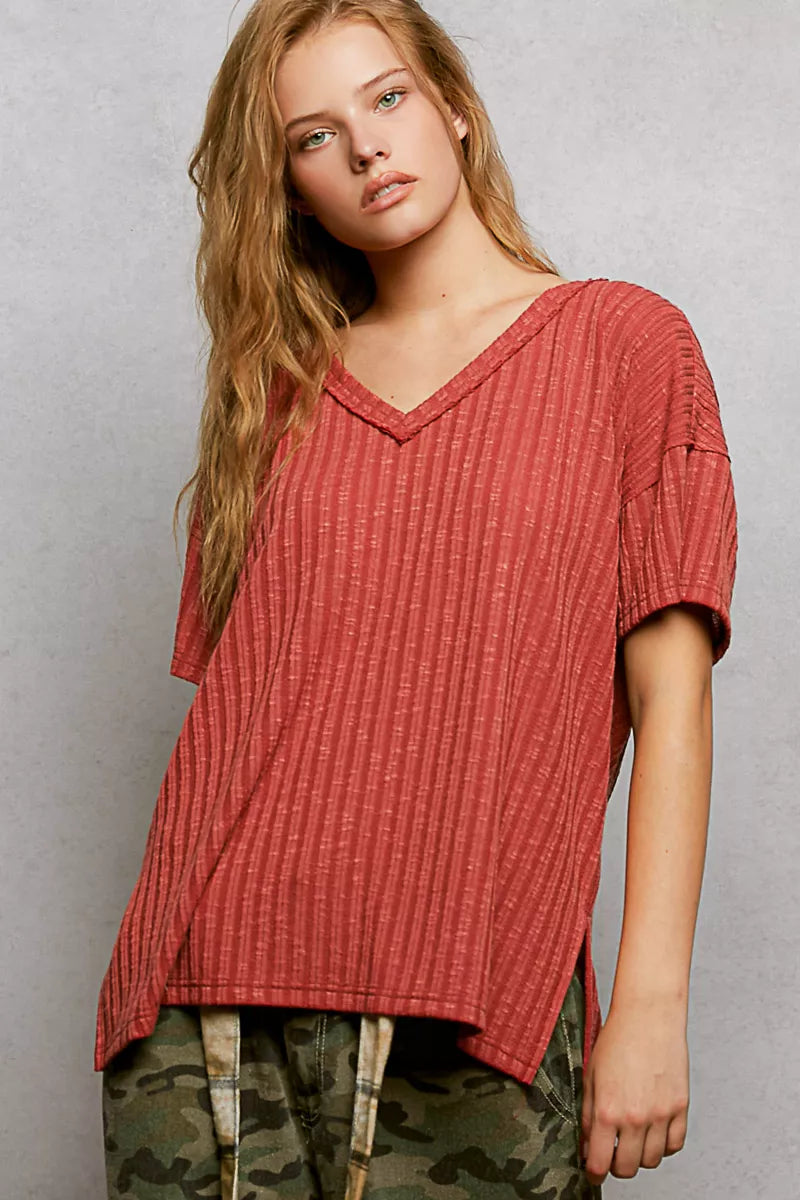 Ribbed knit V-neck tee with exposed seam and side slits