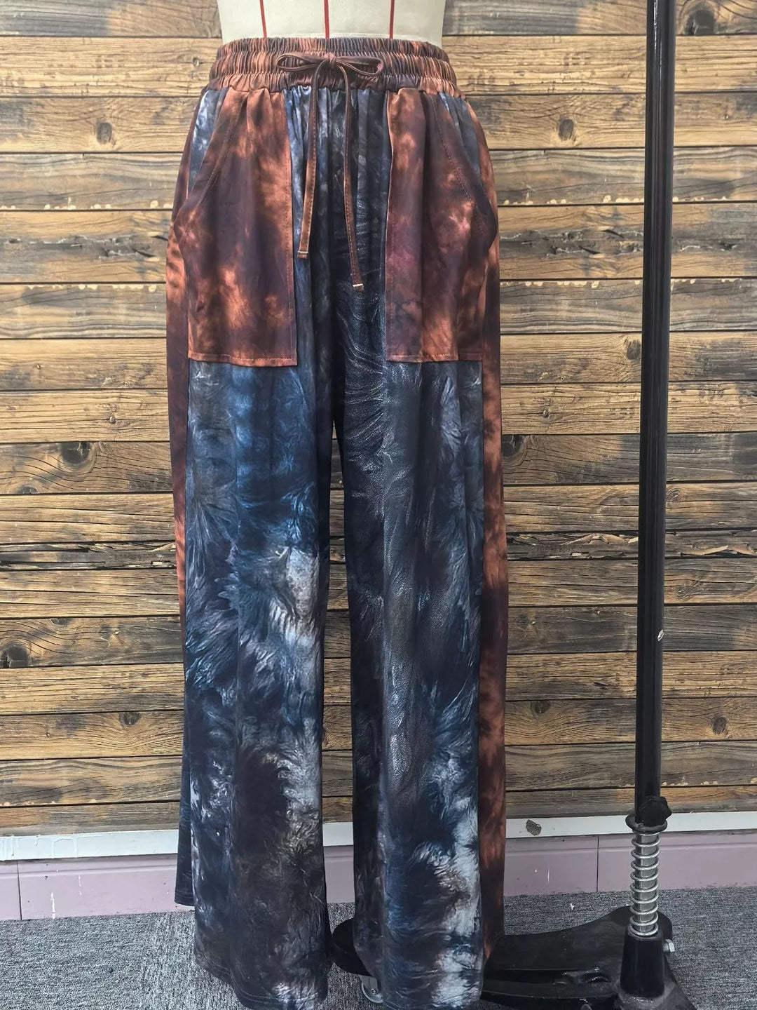 Tie-dye wide-leg drawstring pants with side slit