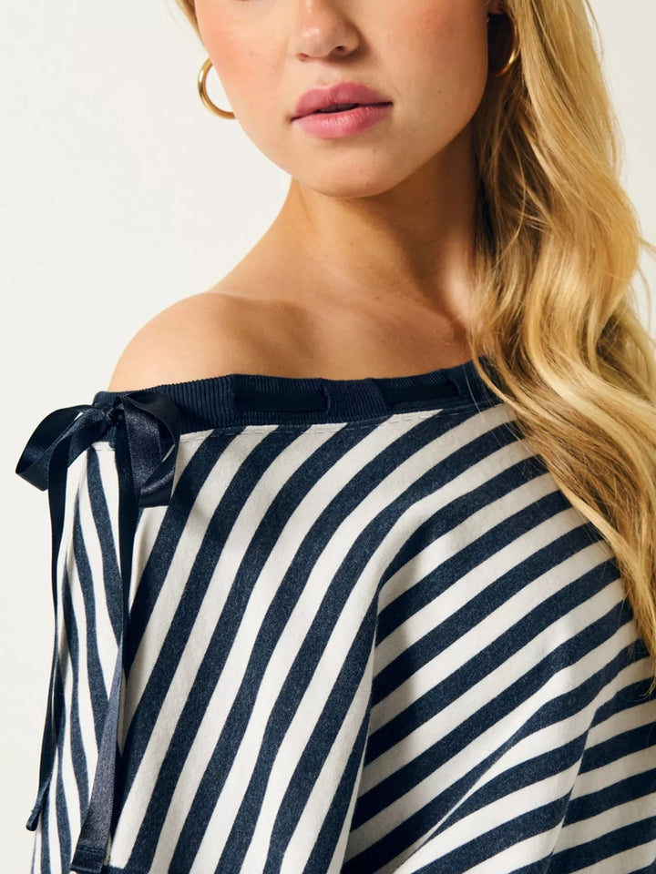 Striped off-shoulder sweatshirt with ribbon tie