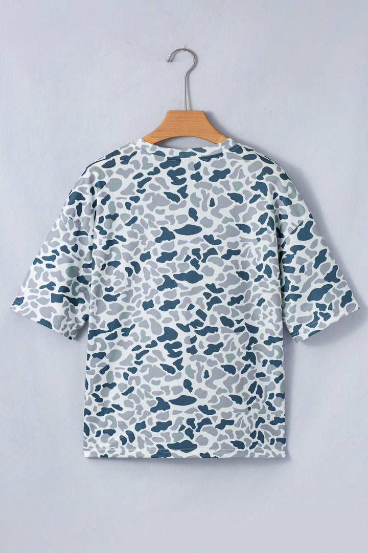 Abstract camo print V-neck pocket tee