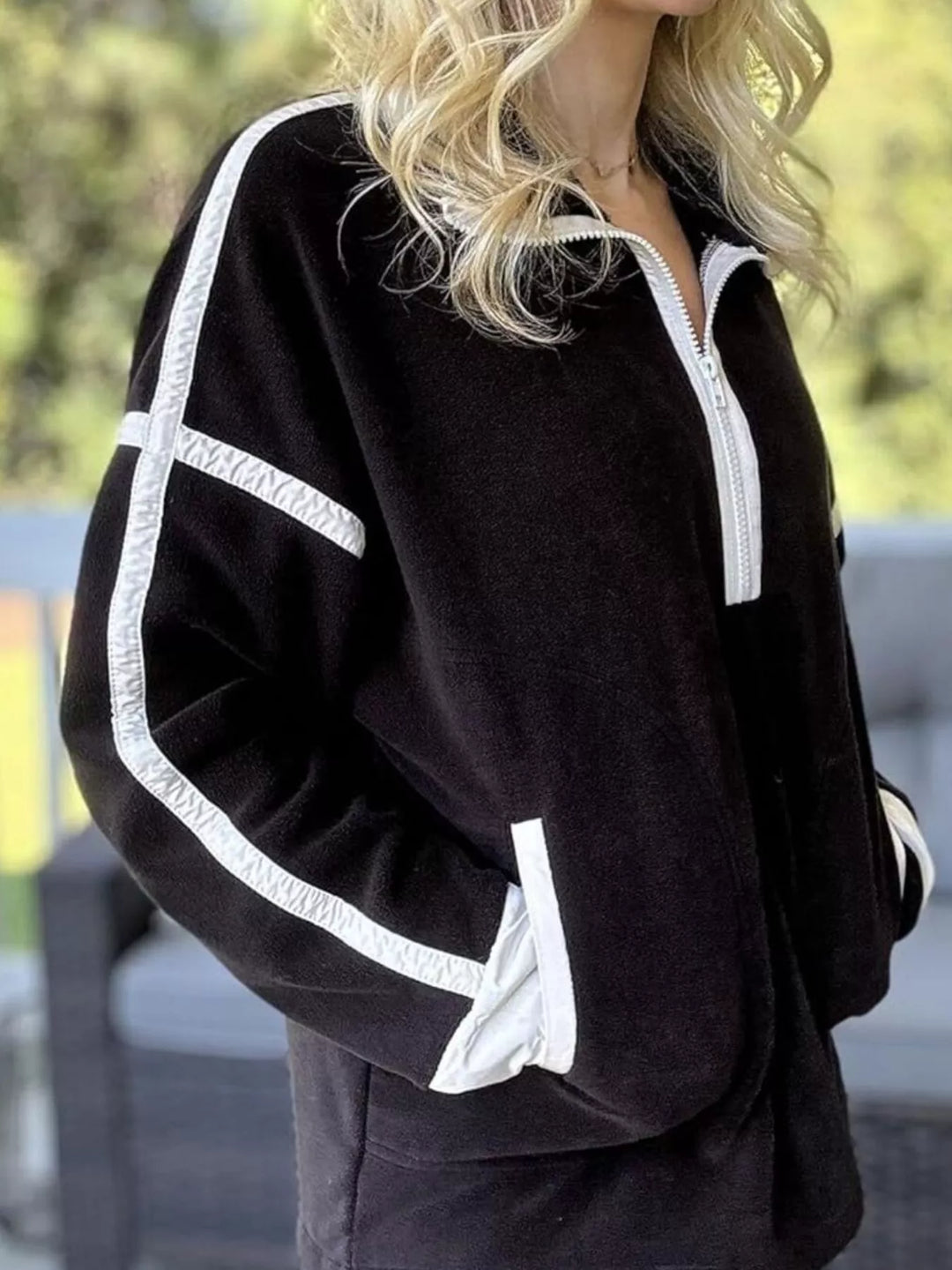 Black Half-zip fleece pullover with contrast trim and zip pockets